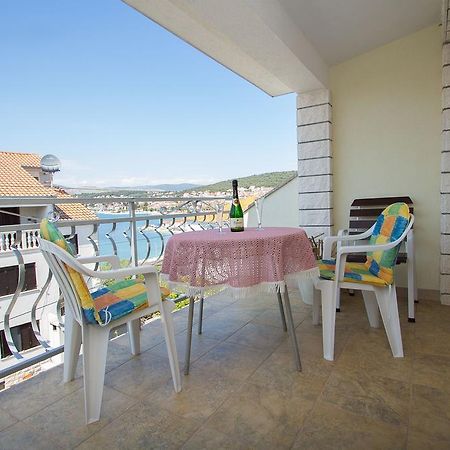 Apartments Mare Трогир Экстерьер фото