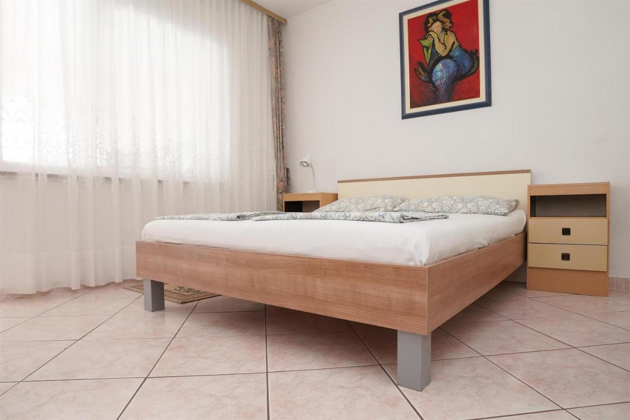 Apartments Mare Трогир Экстерьер фото