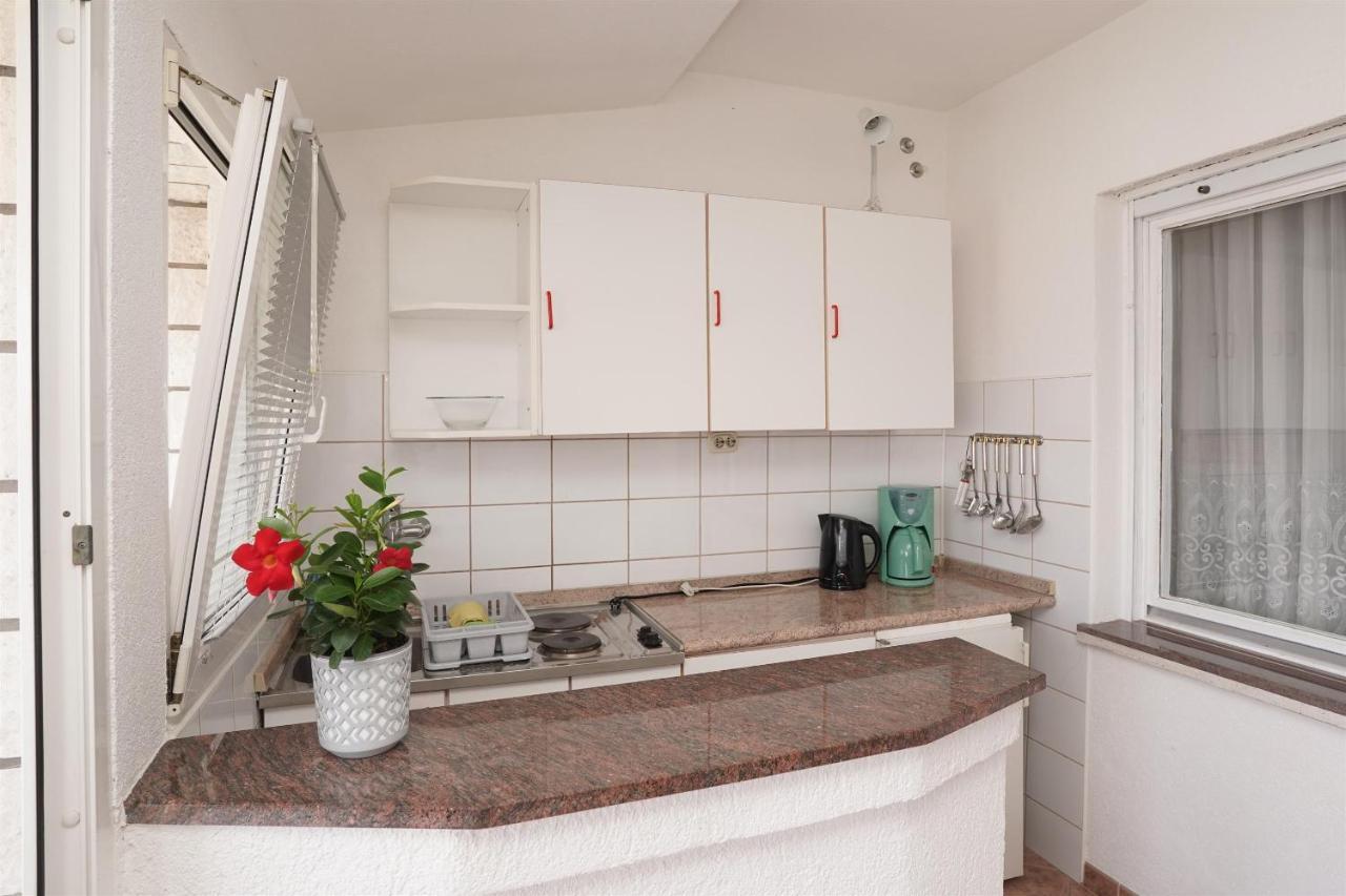 Apartments Mare Трогир Экстерьер фото