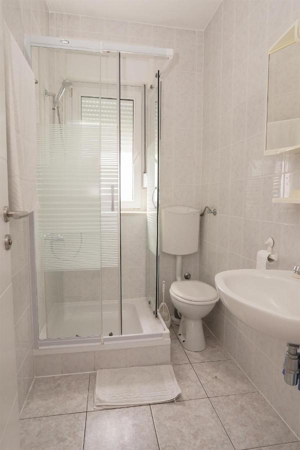 Apartments Mare Трогир Экстерьер фото